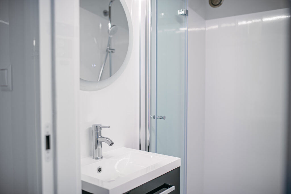 oase-410-htcatamarans-02