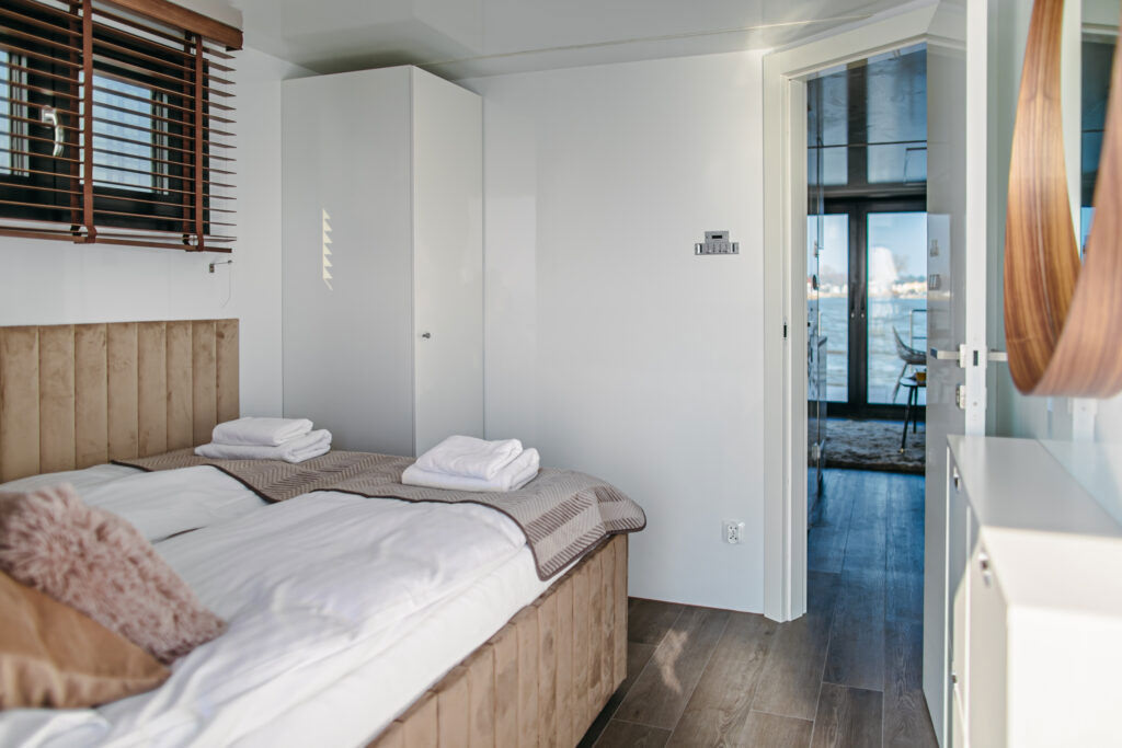 oase-410-htcatamarans-04