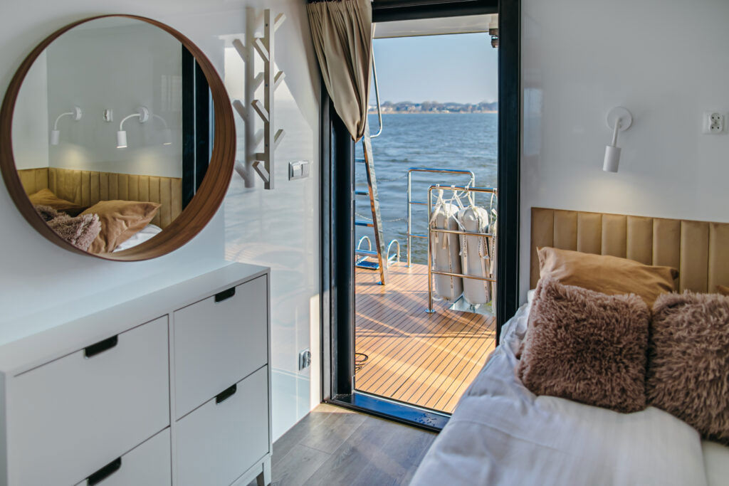 oase-410-htcatamarans-05