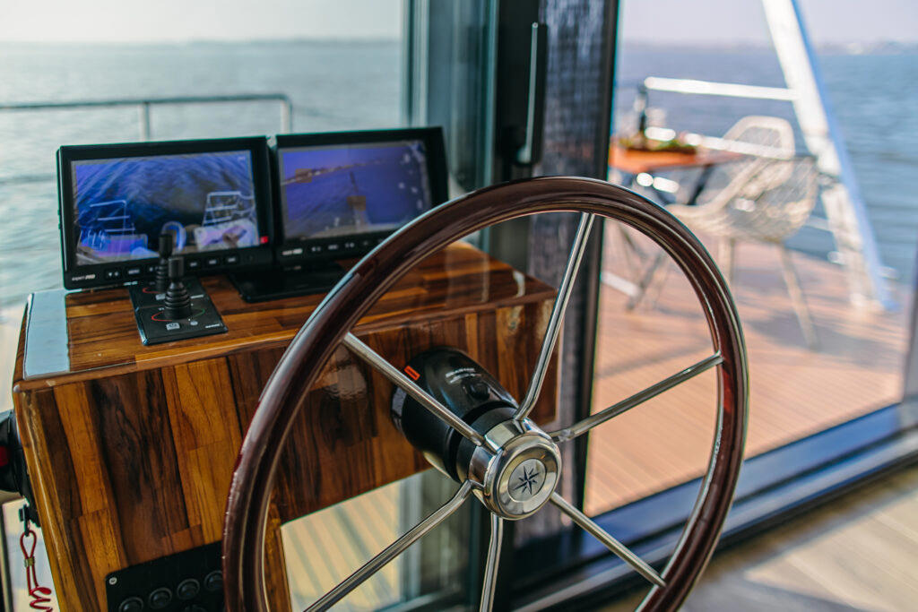 oase-410-htcatamarans-09